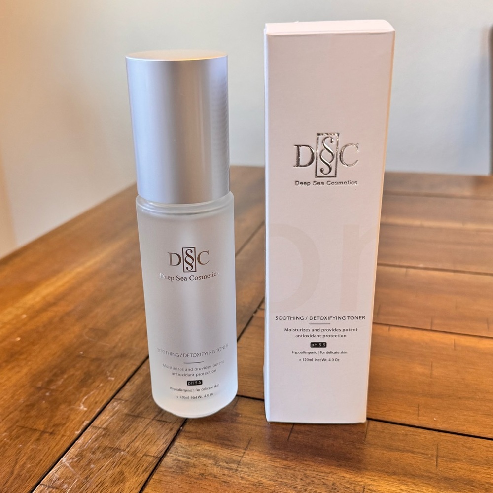New DSC Soothing Toner - Silver and White